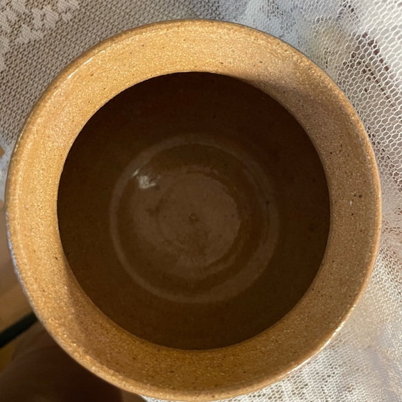 Pottery Pot - Picture 3 of 4